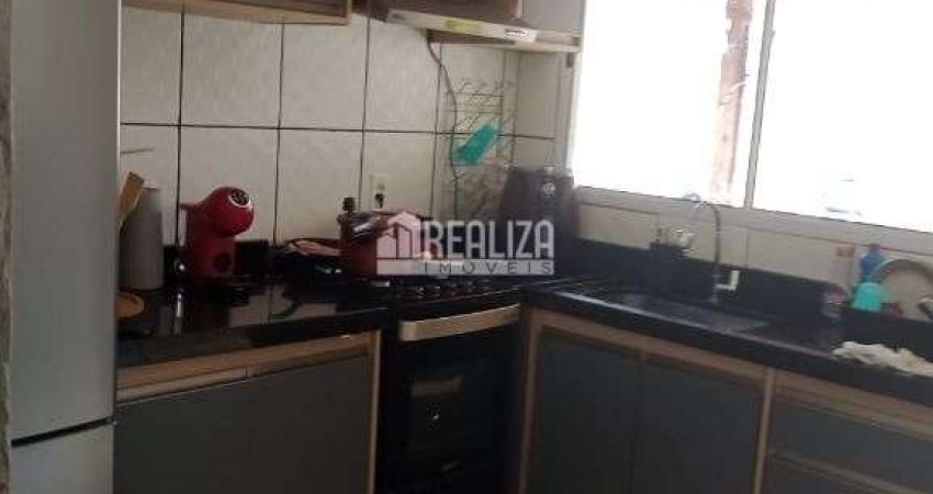 Casa a Venda no bairro Beija-Flor em Uberaba - 3 Dormitorios e 4 Vagas na Garagem!