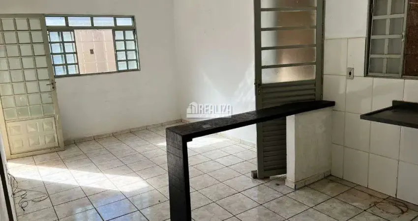 Casa a venda no Bairro Jardim Italia, Uberaba - 2 dormitorios e 2 garagens!