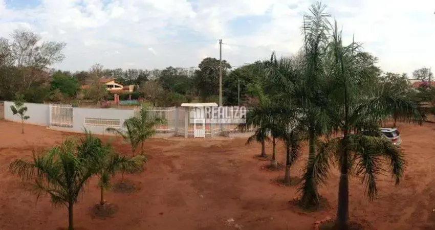 Chacara a venda em uberaba - chacara vila real com 8 garagens e poco artesiano