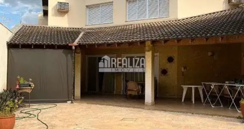 Casa a venda no bairro santa maria, uberaba - 5 dormitorios, piscina e sauna