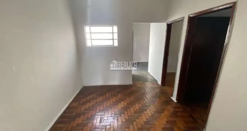 Casa com 2 quartos à venda no São Benedito, Uberaba 