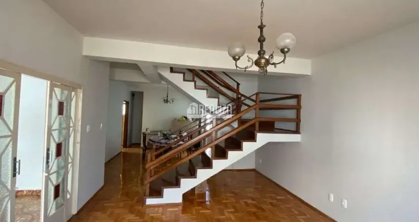 Casa com 6 quartos à venda no Fabrício, Uberaba 