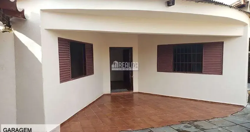Casa redonda a venda em uberaba - 2 dormitorios, churrasqueira na varanda!