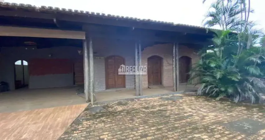 Casa com 5 quartos à venda no Santa Maria, Uberaba