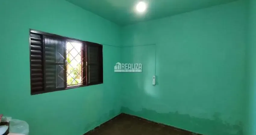 Casa com 3 quartos à venda na Cidade Ozanan, Uberaba 