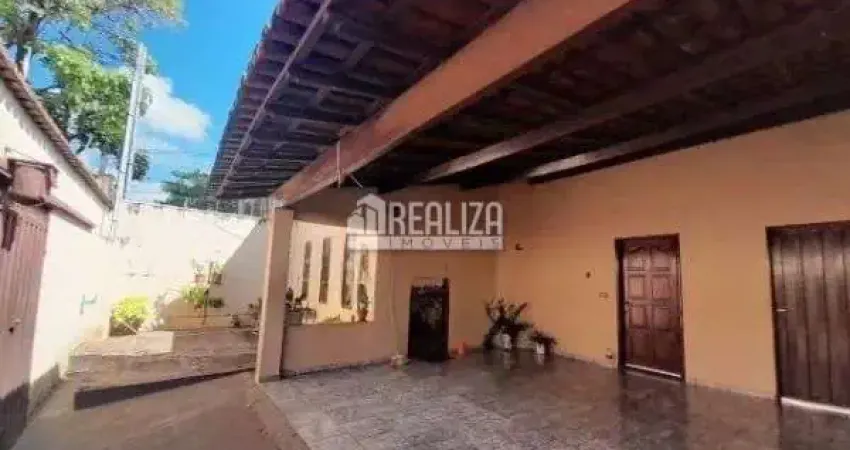 Casa com 3 quartos à venda no Residencial Estados Unidos, Uberaba 