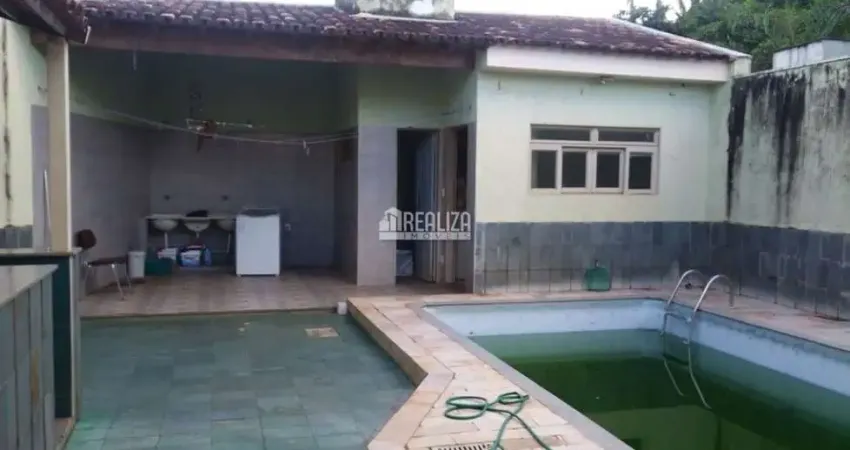 Casa com 4 quartos à venda na Vila São José, Uberaba