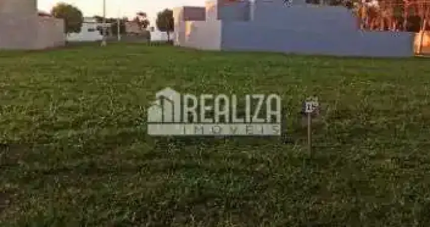 Terreno em condomínio fechado à venda no Estância dos Ipês, Uberaba
