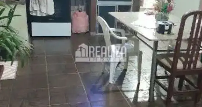 Casa com 4 quartos à venda no Jardim Elza Amuí II, Uberaba