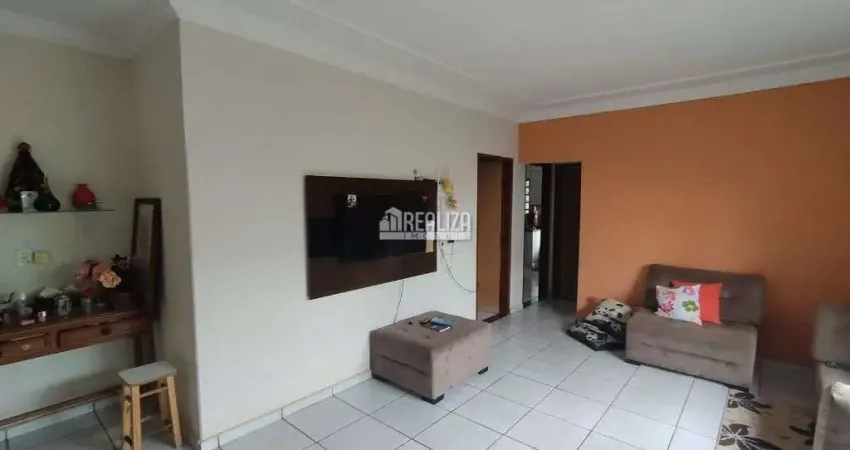 Casa padrao a venda no bairro josa bernardino i, uberaba: 2 dormitorios e suite