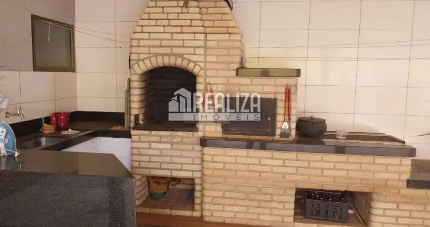 Casa com piscina aquecida e energia fotovoltaica em nossa senhora da abadia - uberaba