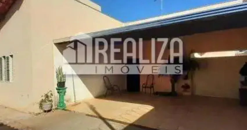 Casa com 3 quartos à venda no Parque das Américas, Uberaba 