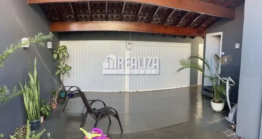 Casa a venda no parque das americas, uberaba - 3 dormitorios, piscina e moveis planejados