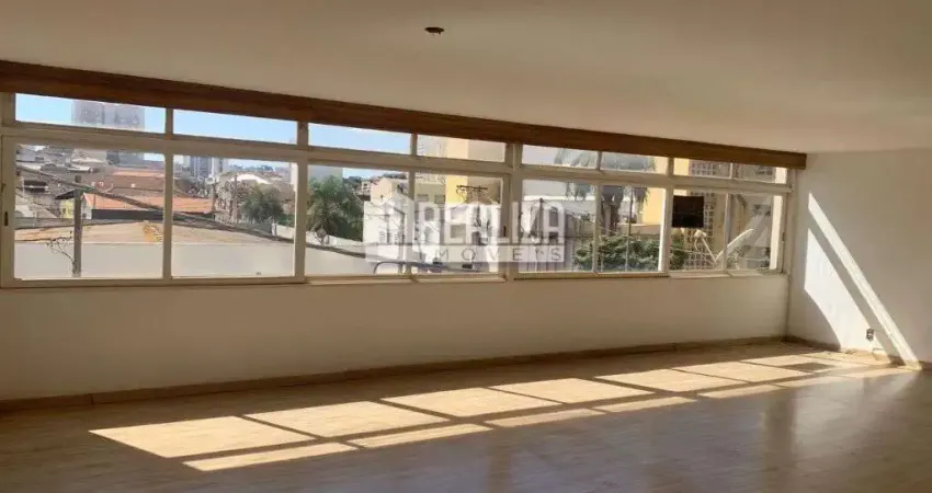 Apartamento com 4 quartos para alugar no Centro, Uberaba