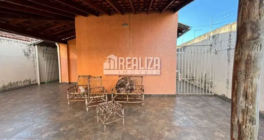 Casa com 4 quartos à venda na Cidade Jardim, Uberaba