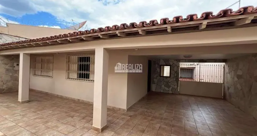 Espacosa casa para alugar no bairro sao benedito, em uberaba
