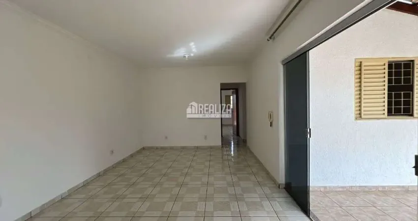 Casa com 4 quartos para alugar no Santa Maria, Uberaba