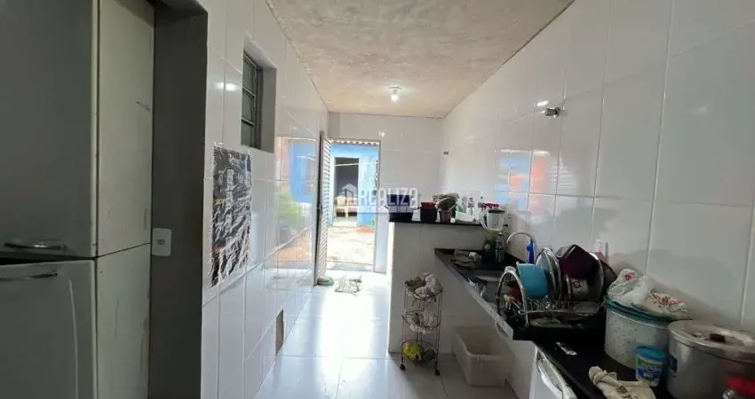 Casa a venda no Parque dos Girassois, Uberaba - 3 dormitorios com ponto comercial.