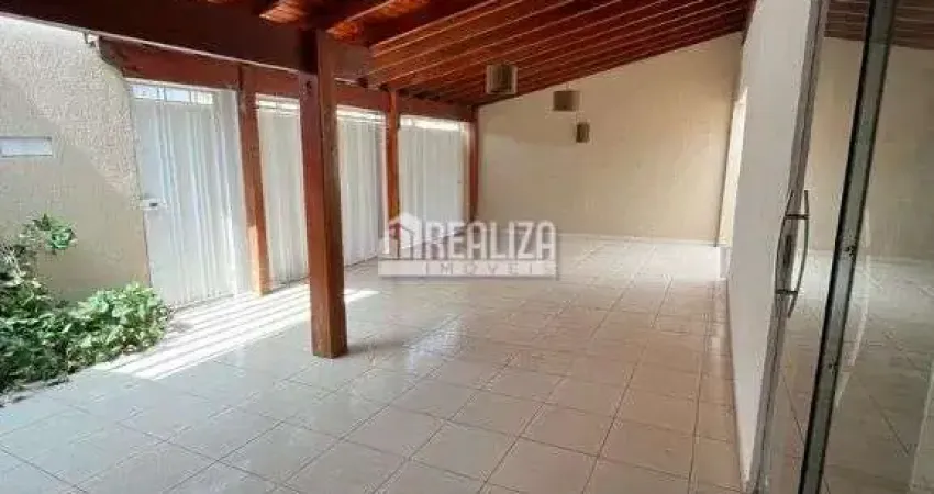 Casa com 3 quartos para alugar na Cidade Nova, Uberaba