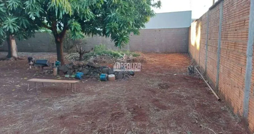 Vende-se terreno murado no bairro Jardim Beatriz – Igarapava/SP