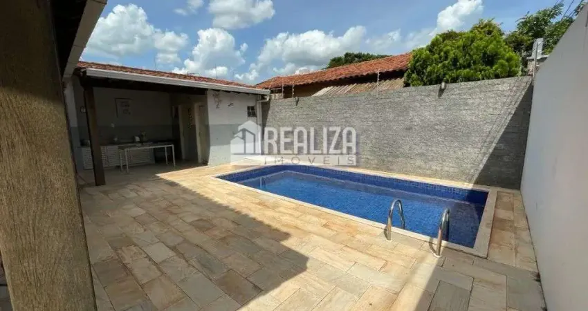 Casa com 4 quartos à venda no Conjunto Treze de Maio, Uberaba
