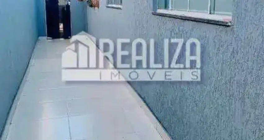 Casa padrao de 3 dormitorios com churrasqueira no Jardim Copacabana