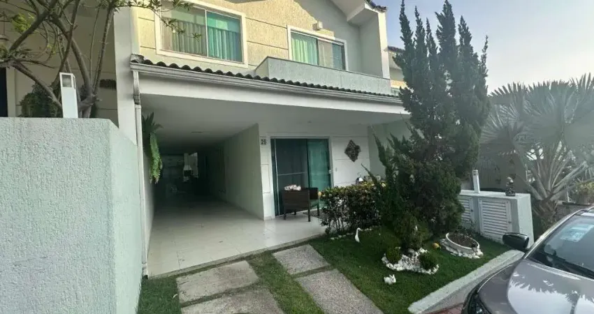 Casa em condomínio fechado com 4 quartos à venda na Freguesia (Jacarepaguá), Rio de Janeiro 