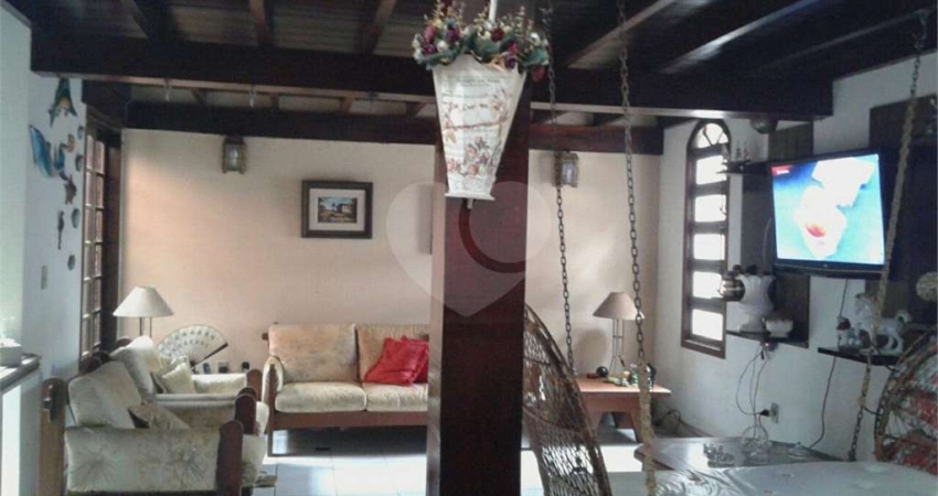Casa com 3 quartos à venda em Jardim Bela Vista - SP