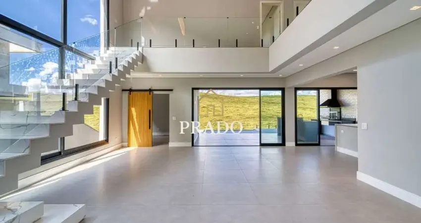 Casa no Alphaville com 4 suítes, piscina e 371m² – Urbanova, São José dos Campos