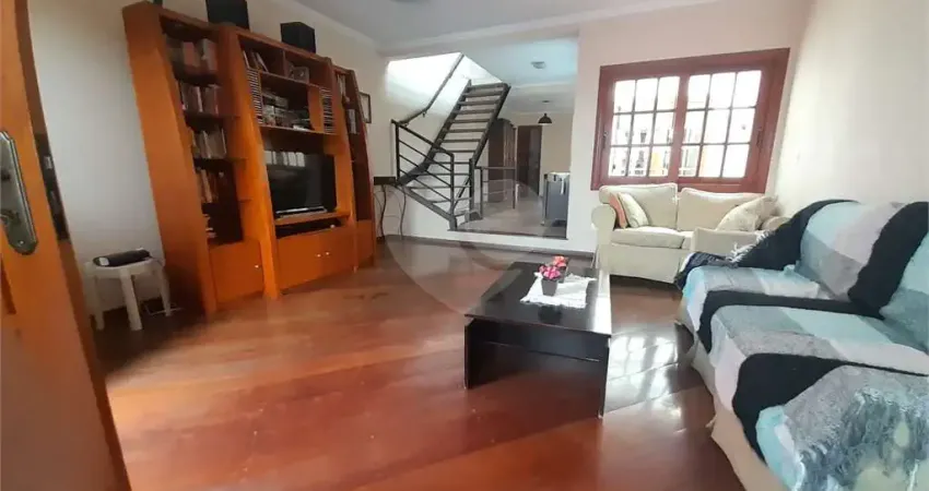 Sobrado com 3 quartos à venda em Vila Metalúrgica - SP