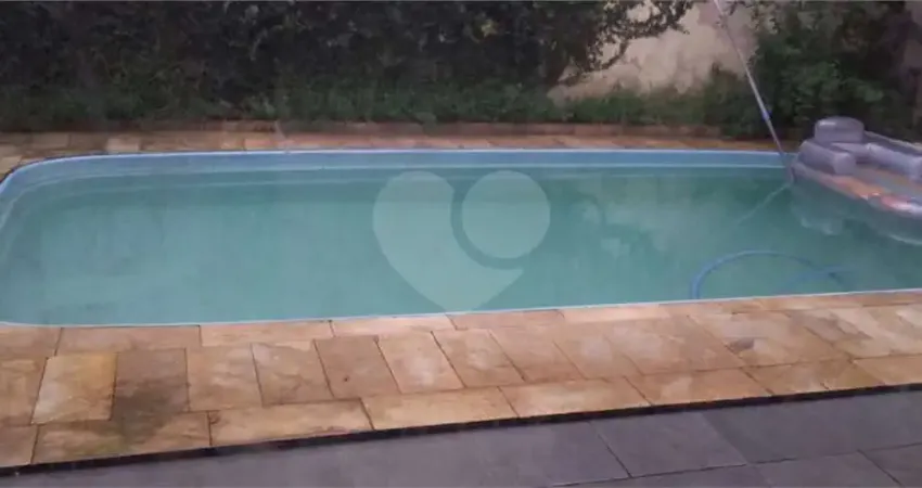 Sobrado com 4 quartos à venda em Vila Camilópolis - SP