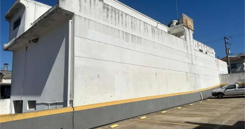 Salão Comercial à venda ou para locação em Vila Alzira - SP