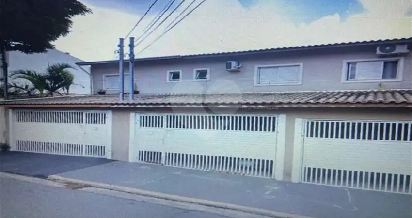Sobrado com 2 quartos à venda ou para locação em Jardim Santo Antônio - SP