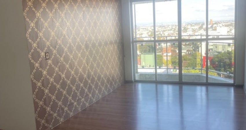 Apartamento com 3 dorm, sendo 1 suite, dep. empr, 2 vagas.