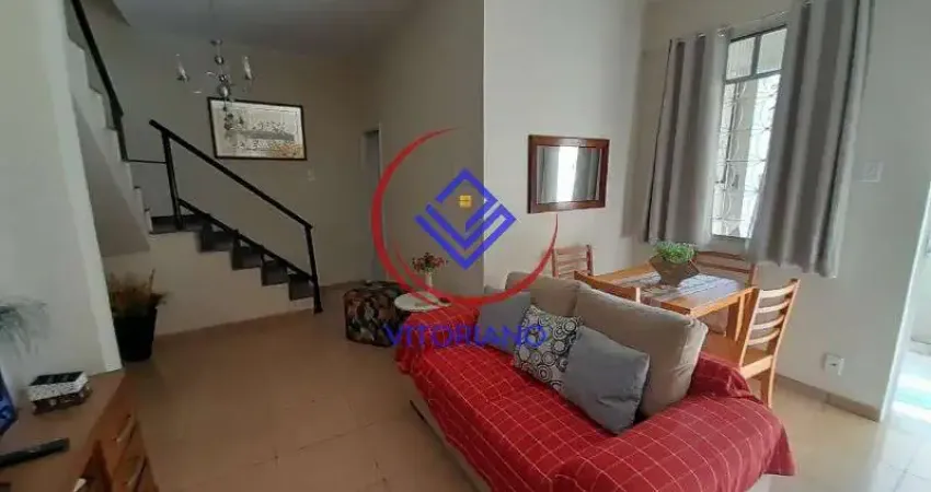 CASA TRIPLEX DE QUATRO QUARTOS À VENDA NA VILA VALQUEIRE!