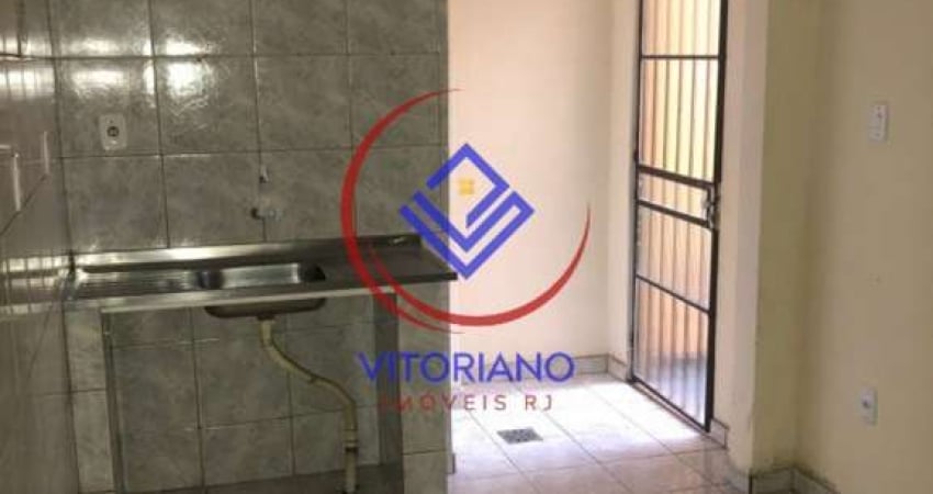 Casa com 1 quarto para alugar na Rua General Cláudio, 271, Marechal Hermes, Rio de Janeiro