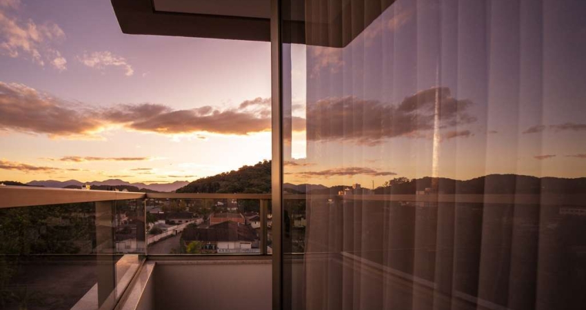 Apartamento com 4 quartos à venda no América, Joinville 
