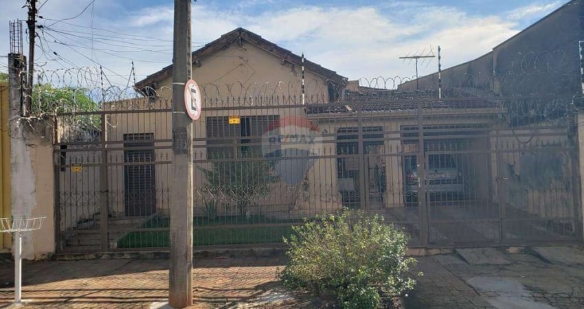 Casa com 3 Quartos para Venda, 280m² - Campos Elíseos - Ribeirão Preto