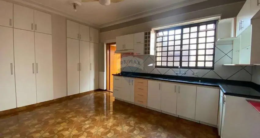 Casa com 3 quartos à venda na Rua Tenente Catão Roxo, 468, Vila Tibério, Ribeirão Preto