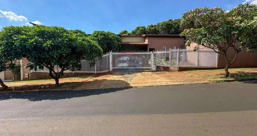 Vende casa de esquina bairro ribeirania 570m2 3 quartos/ piscina