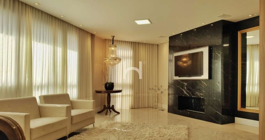 Apartamento a Venda no Centro com 183 m²