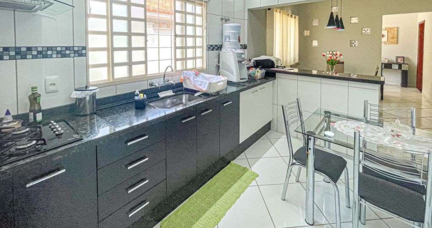 Casa 03 quartos com churrasqueira próxima ao Centro de Araçatuba