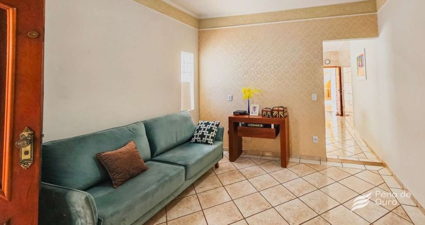 Casa Espaçosa com 03 quartos à venda no bairro Planalto
