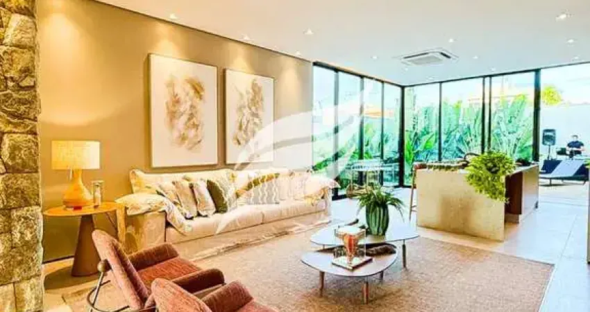 Casa 03 suítes e com piscina à venda no Condomínio Royal Boulevard