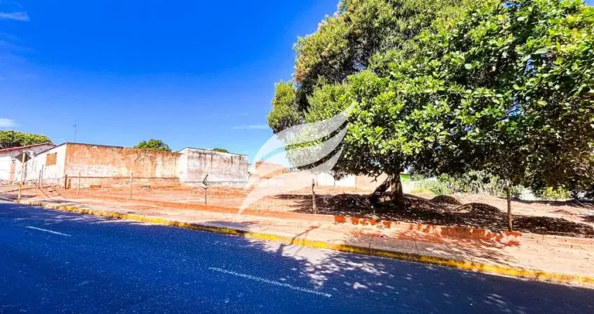 Terreno comercial de 1.641m² à venda no bairro Umuarama em Araçatuba