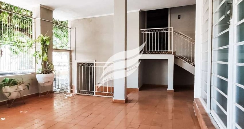 Sobrado com piscina e 03 quartos à venda no bairro Saudade em Araçatuba