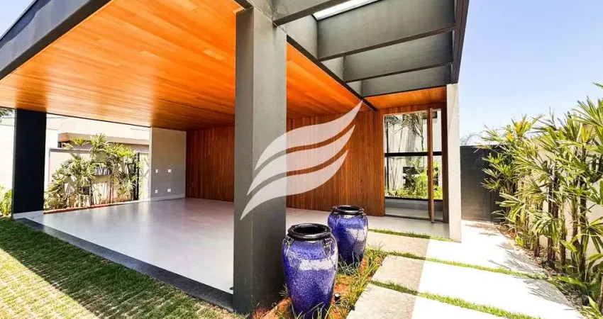 Sobrado 03 andares com piscina à venda no condomínio royal boulevard