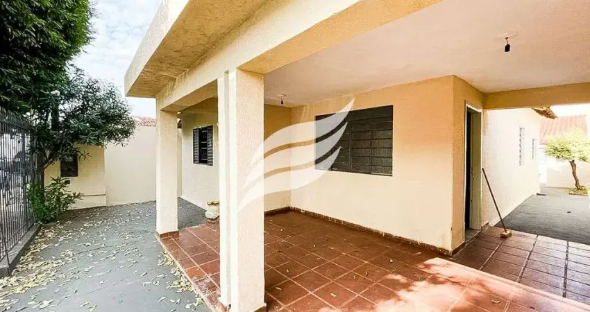 Casa com 02 quartos e quintal espaçoso à venda no bairro jussara