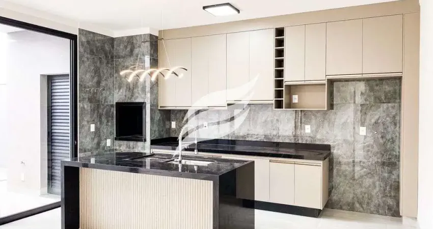 Casa com piscina e 03 quartos à venda no condomínio vila madalena