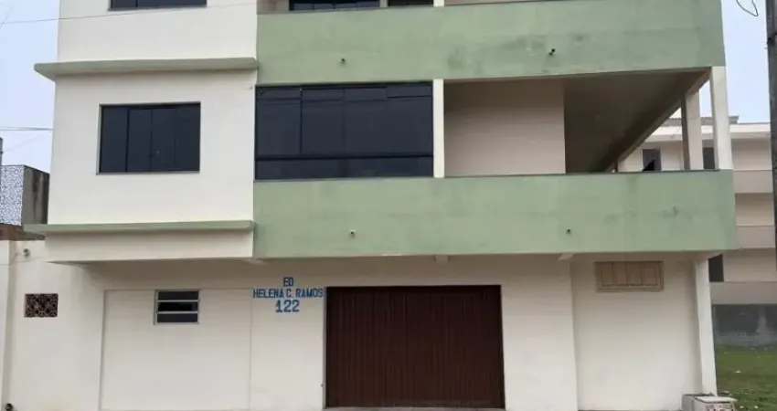 Apartamento mobiliado a 80 metros do mar, contendo: 02 dormitórios 01 banheiro Sala e cozinha conjugadas 01 vaga de garagem coberta Escriturado e Registrado Apto para financiamento bancário